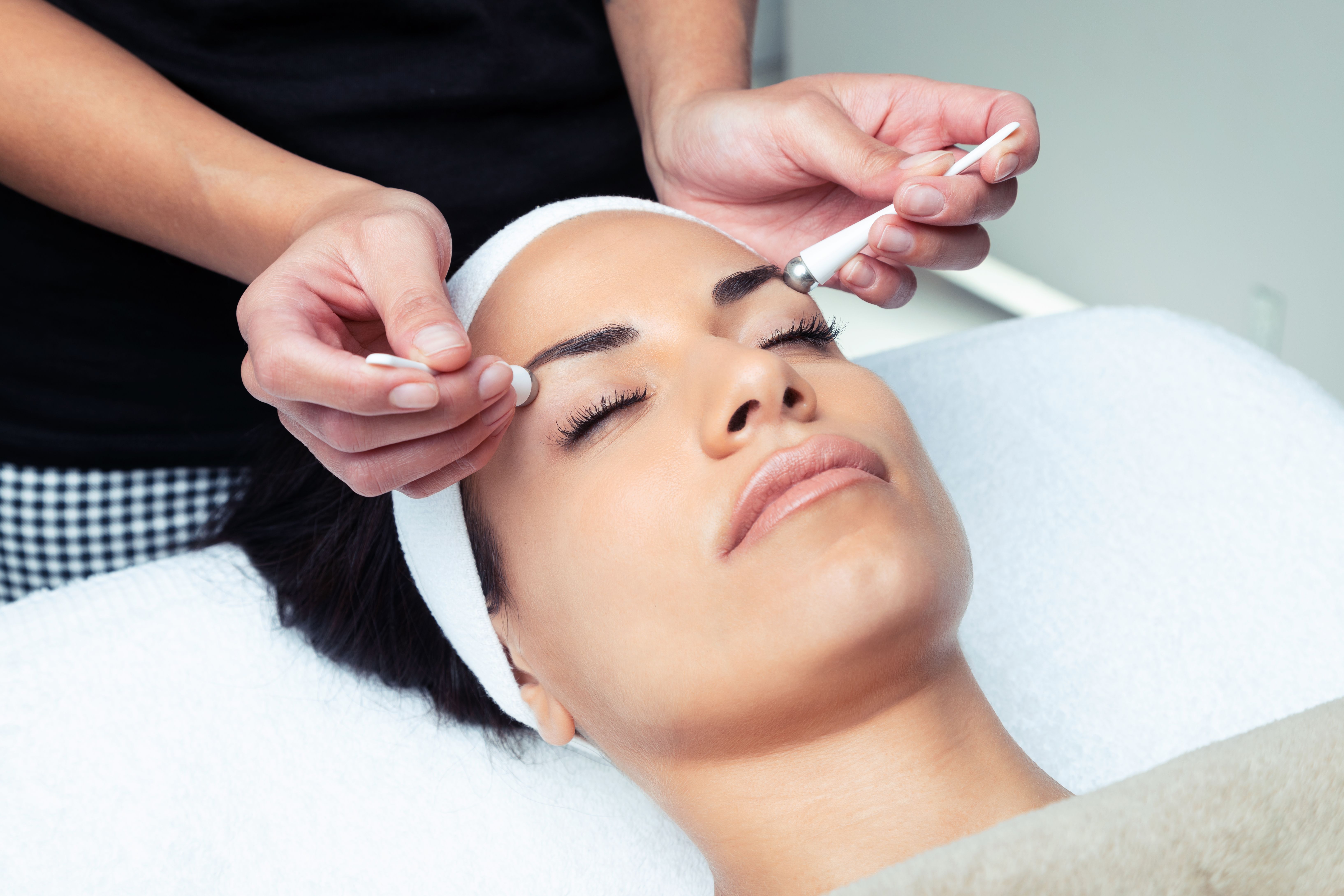 Tratamiento Facial - Belleza Ojos 30'